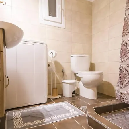 Appartement Quiet, Fully Refurbished In *