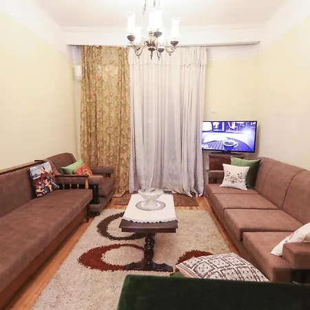 Quiet, Fully Refurbished In * Tesalónica